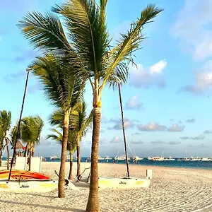 Paradise Close To The Pool Free Parking,wifi- Apartamento